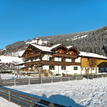 Bauernhof Heisenhaus 681w *